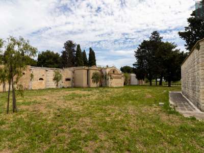 Andiamo a visitare due delle chiese rurali pi� antiche di Casamassima: la prima sorge nei pressi del cimitero